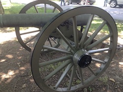 Quinby and Robinson bronze
                  cannon, Memphis, TN, 1862